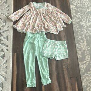 Love & Grow Bunny Easter Spring 3pc Ruffle puff sleeve tunic, shorties & pant